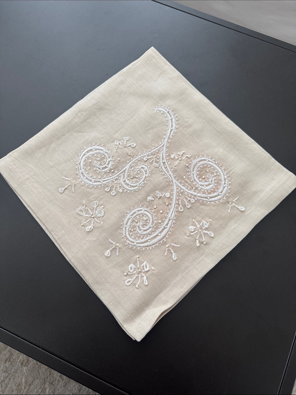 Kim Seybert Embroidered Cream Linen Napkins with White Scroll Motif